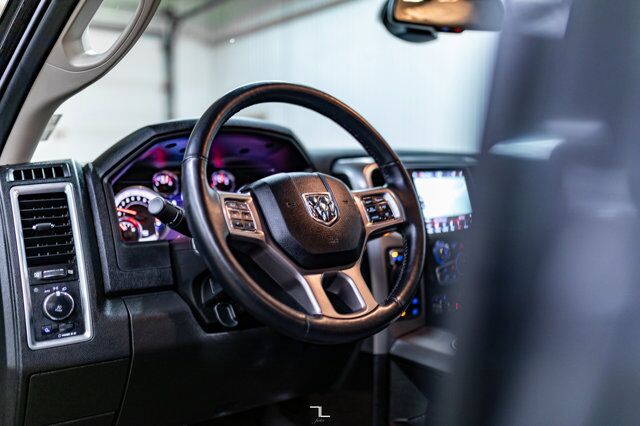 2023 Ram 1500 Classic 4x4 Crew Cab SLT Nav BCam Red Deer AB