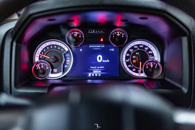 2023 Ram 1500 Classic 4x4 Crew Cab SLT Nav BCam Red Deer AB