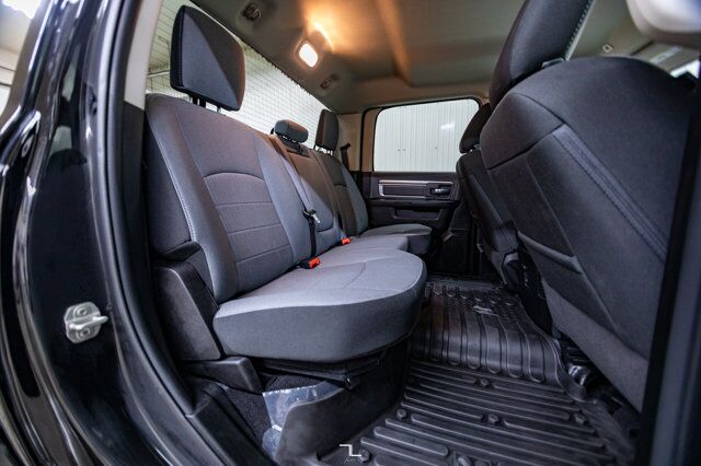 2023 Ram 1500 Classic 4x4 Crew Cab SLT Nav BCam Red Deer AB