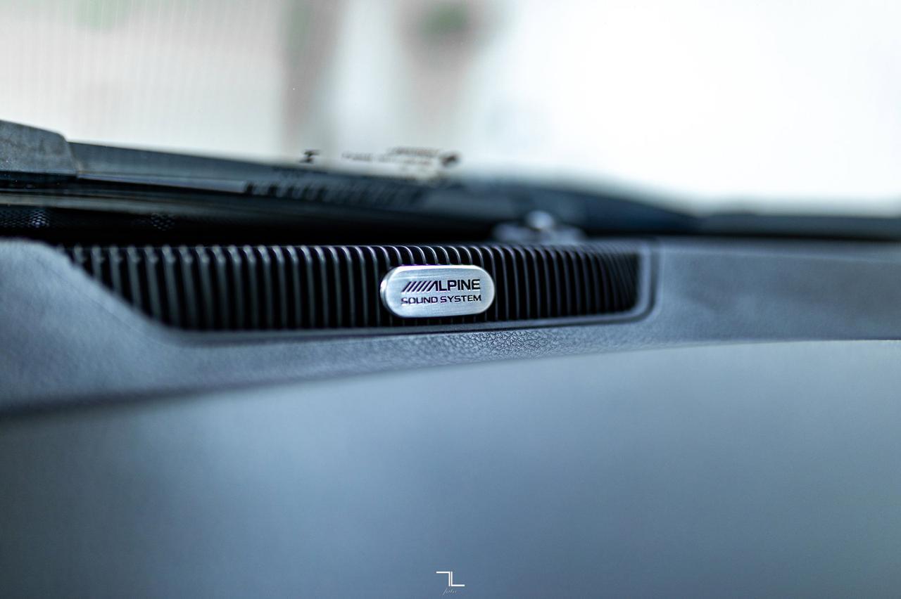 2023 Ram 1500 Classic 4x4 Crew Cab SLT Nav BCam Red Deer AB