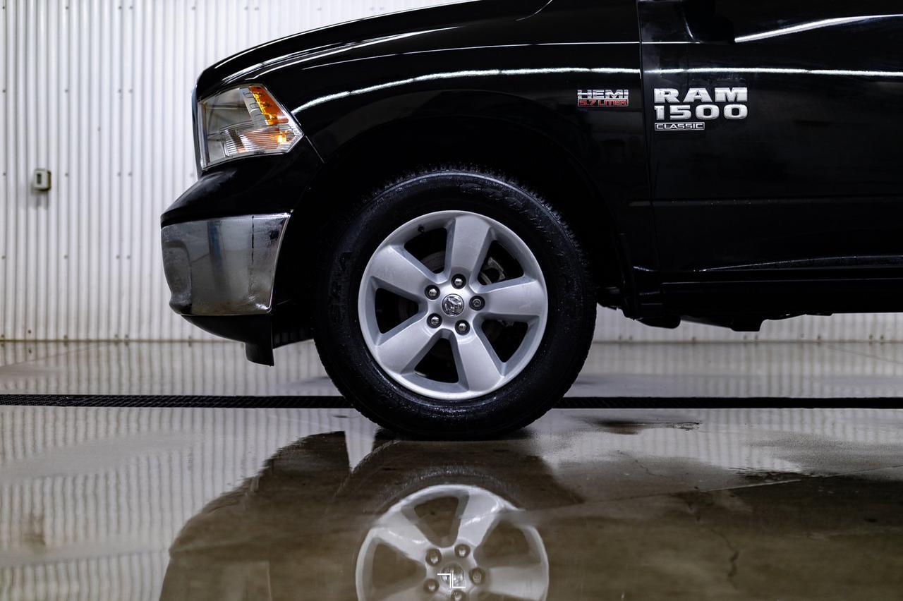 2023 Ram 1500 Classic 4x4 Crew Cab SLT Nav BCam Red Deer AB