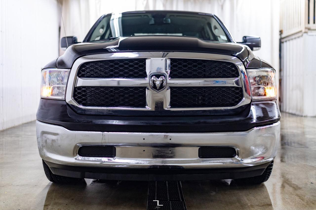 2023 Ram 1500 Classic 4x4 Crew Cab SLT Nav BCam Red Deer AB