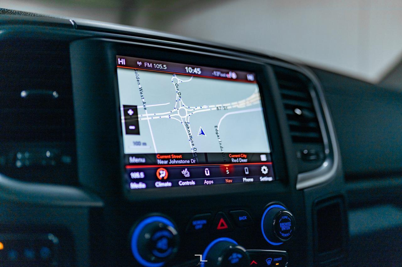 2023 Ram 1500 Classic 4x4 Crew Cab SLT Nav BCam Red Deer AB