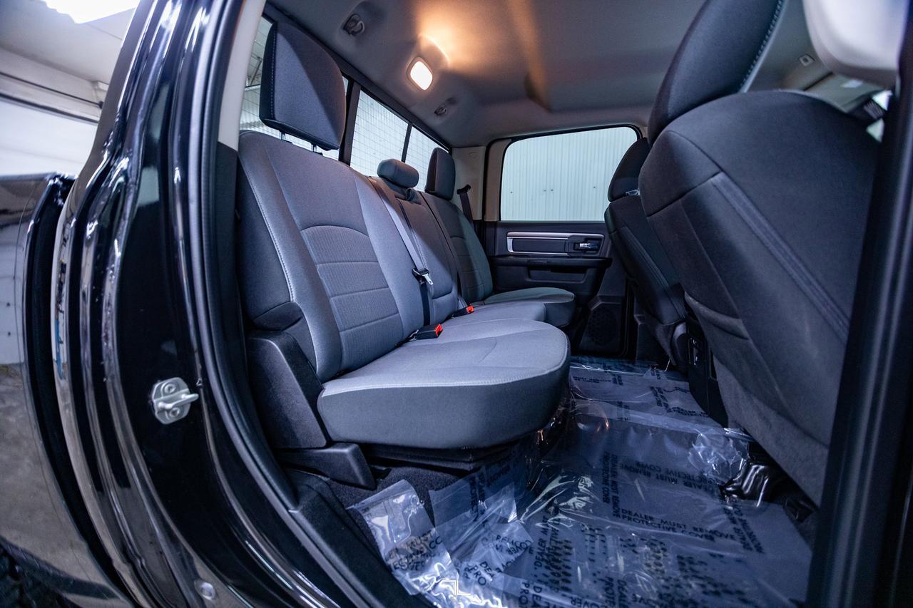 2023 Ram 1500 Classic 4x4 Crew Cab SLT Nav BCam Red Deer AB