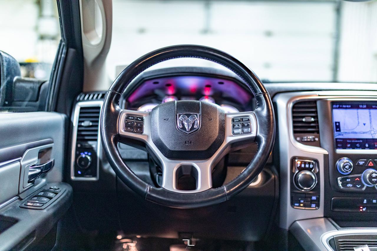 2023 Ram 1500 Classic 4x4 Crew Cab SLT Nav BCam Red Deer AB