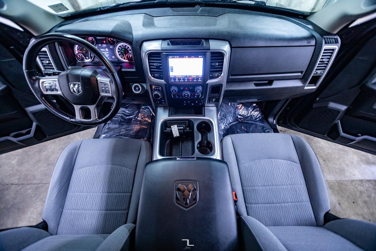 2023 Ram 1500 Classic 4x4 Crew Cab SLT Nav BCam Red Deer AB