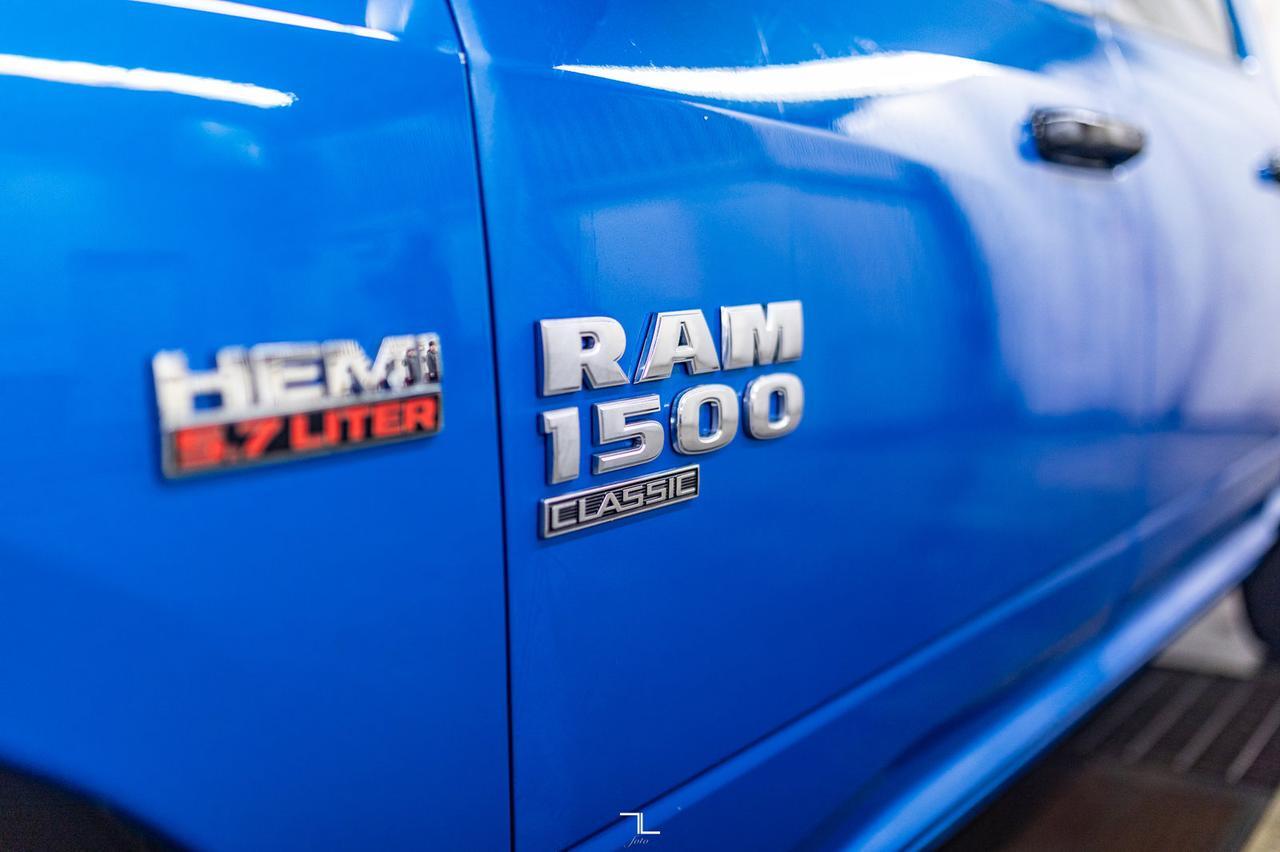 2023 Ram 1500 Classic 4x4 Crew Cab SLT Nav Roof BCam Red Deer AB