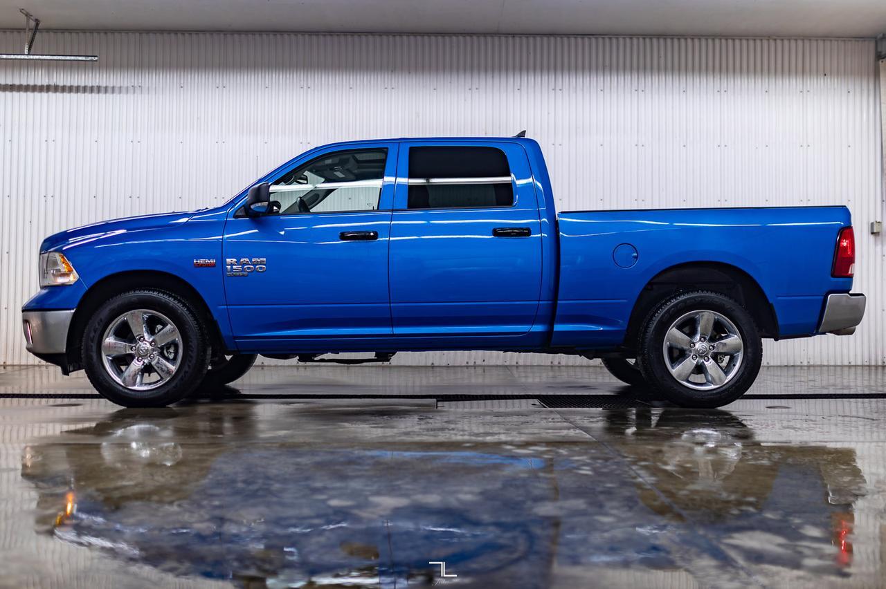 2023 Ram 1500 Classic 4x4 Crew Cab SLT Nav Roof BCam Red Deer AB