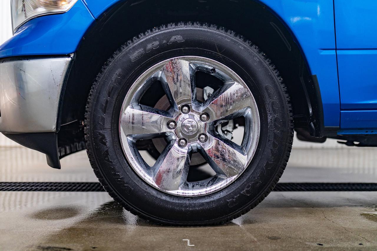 2023 Ram 1500 Classic 4x4 Crew Cab SLT Nav Roof BCam Red Deer AB