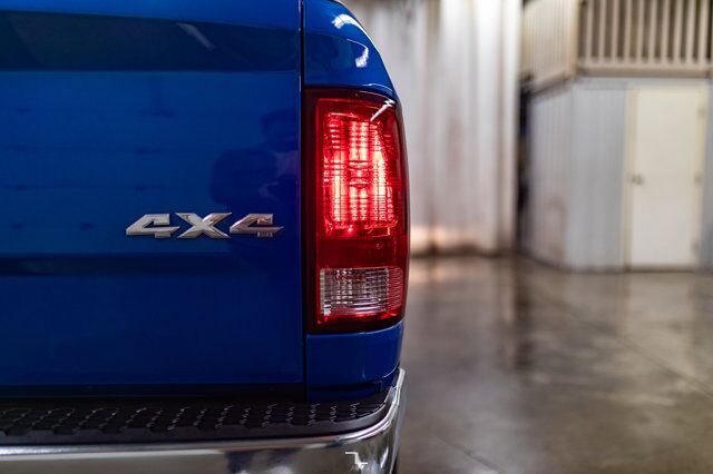 2023 Ram 1500 Classic 4x4 Crew Cab SLT Nav Roof BCam Red Deer AB