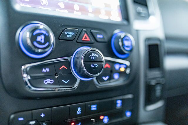 2023 Ram 1500 Classic 4x4 Crew Cab SLT Nav Roof BCam Red Deer AB