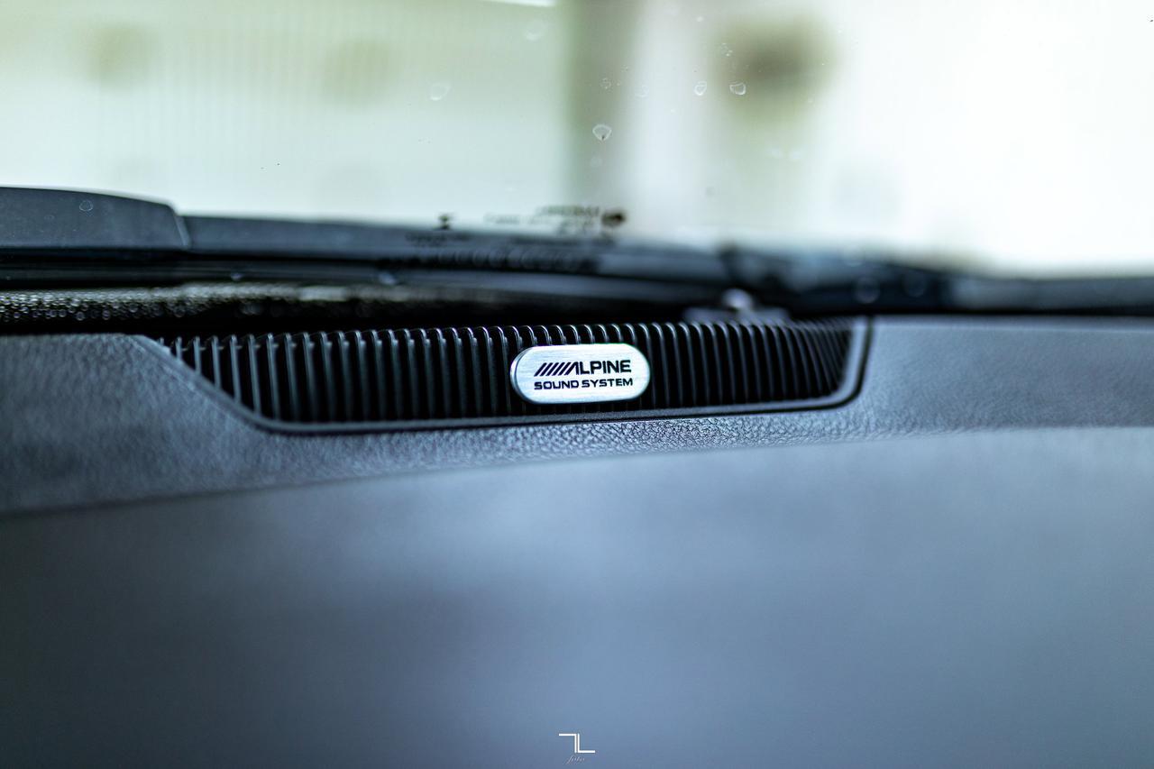 2023 Ram 1500 Classic 4x4 Crew Cab SLT Nav Roof BCam Red Deer AB