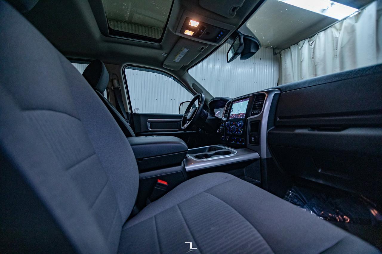 2023 Ram 1500 Classic 4x4 Crew Cab SLT Nav Roof BCam Red Deer AB