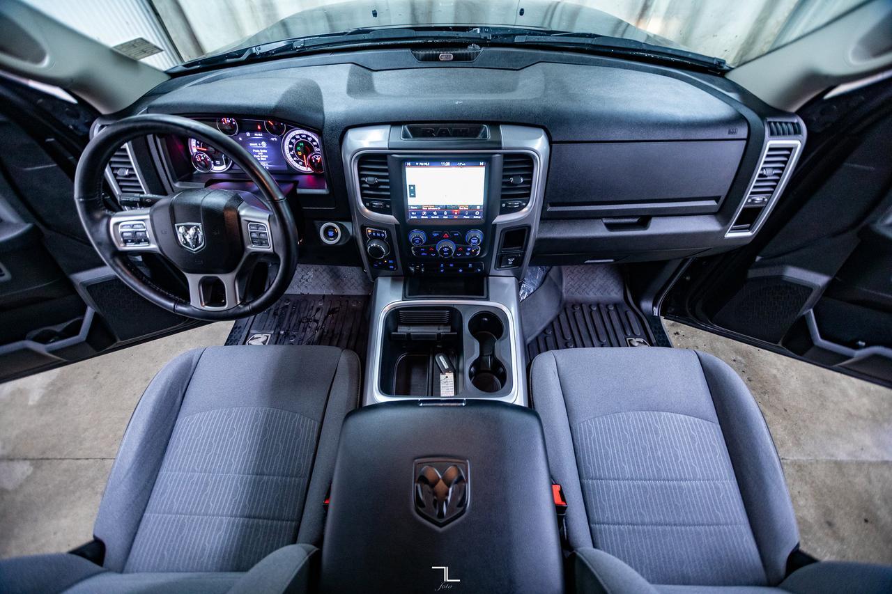 2023 Ram 1500 Classic 4x4 Crew Cab SLT Nav Roof BCam Red Deer AB