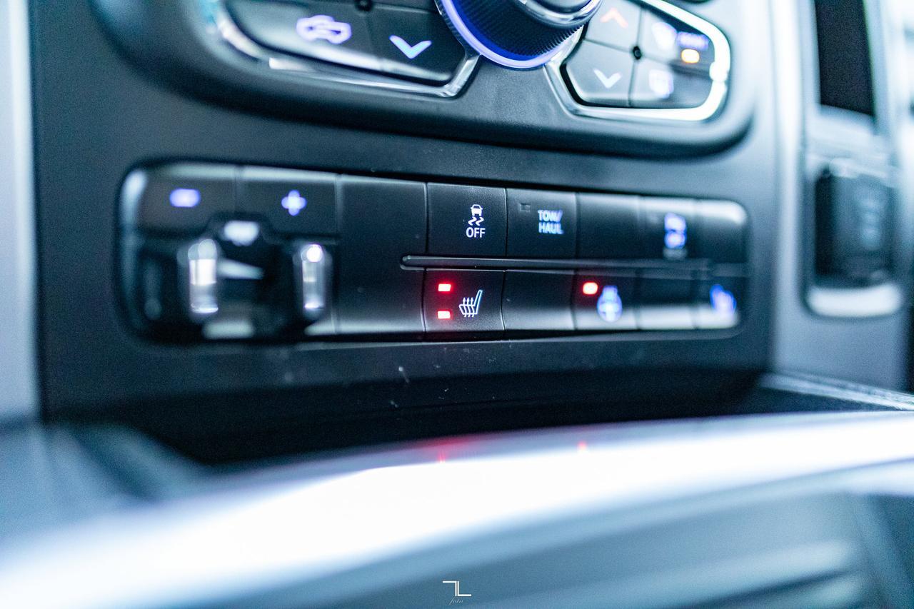 2023 Ram 1500 Classic 4x4 Crew Cab SLT Nav Roof BCam Red Deer AB