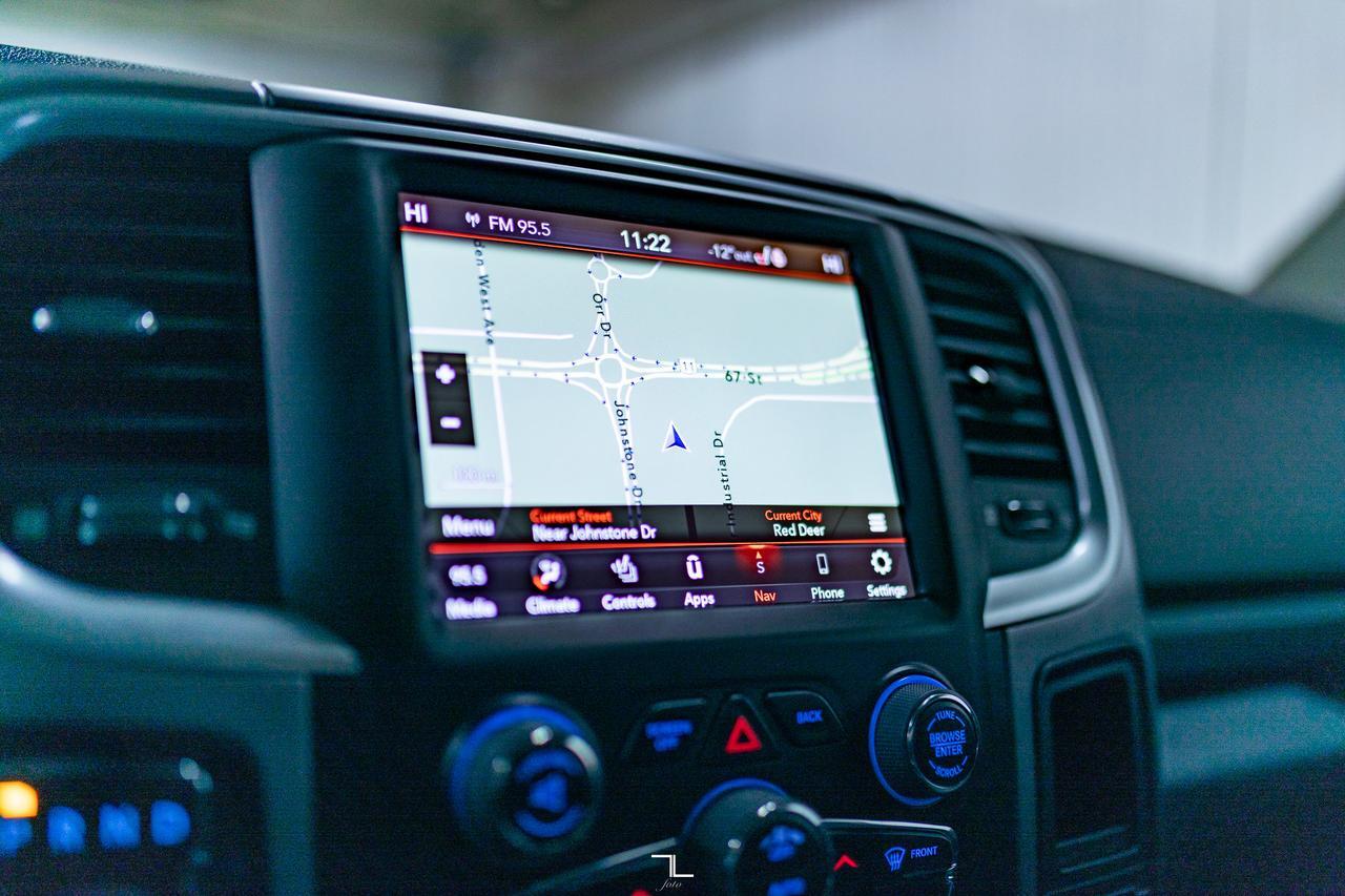 2023 Ram 1500 Classic 4x4 Crew Cab SLT Nav Roof BCam Red Deer AB