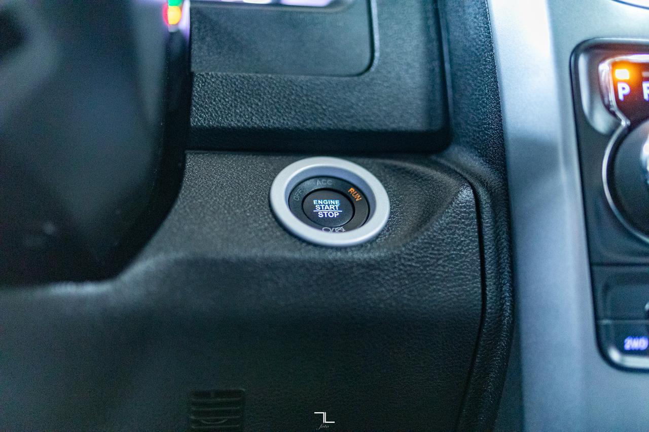 2023 Ram 1500 Classic 4x4 Crew Cab SLT Nav Roof BCam Red Deer AB