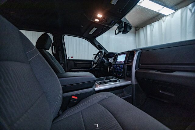 2023 Ram 1500 Classic 4x4 Crew Cab Warlock Nav BCam Red Deer AB