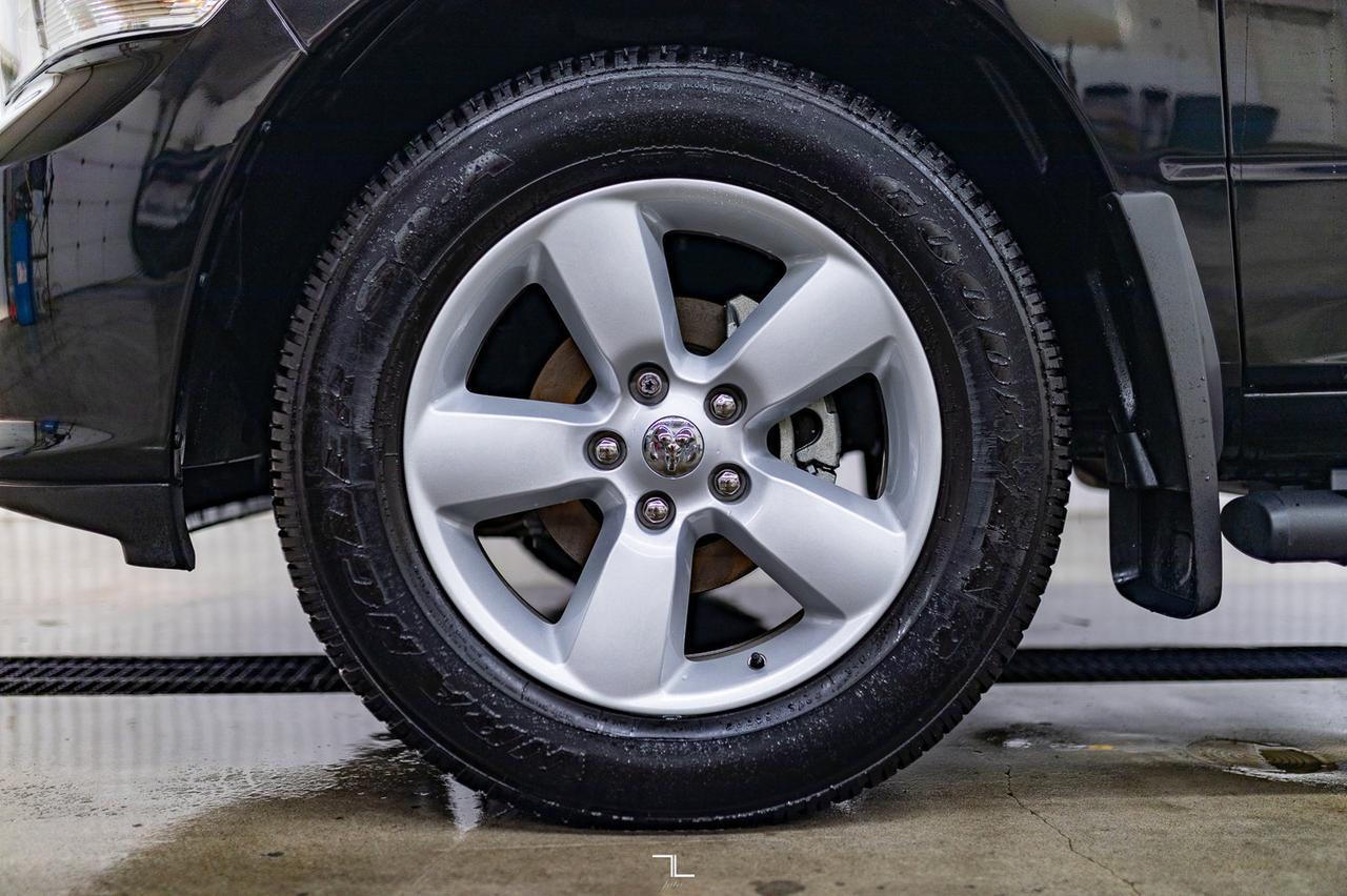 2023 Ram 1500 Classic 4x4 Express PSeat BCam Red Deer AB