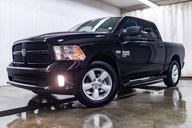 2023 Ram 1500 Classic 4x4 Express PSeat BCam Red Deer AB