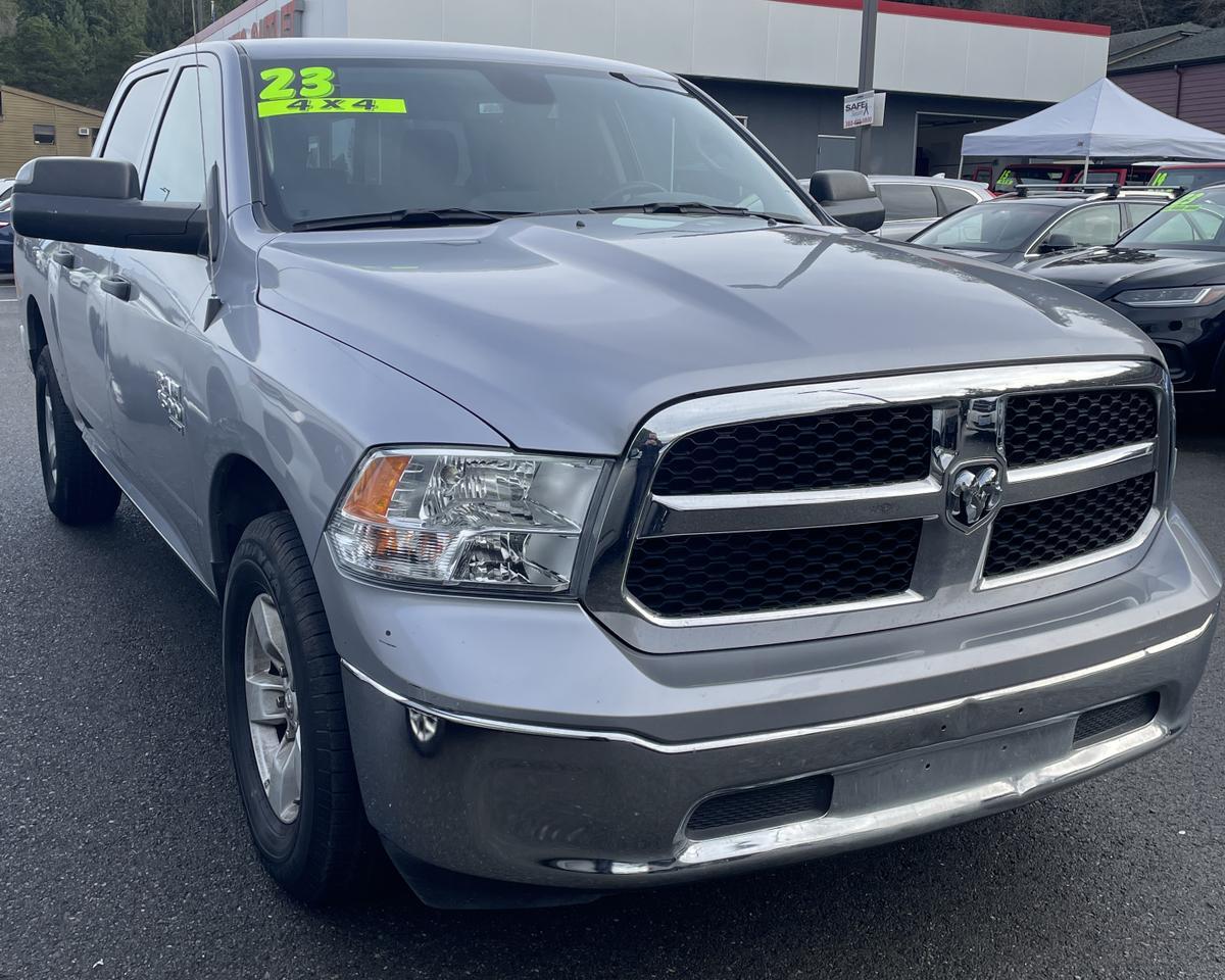 2023 Ram 1500 Classic Crew Cab SLT Pickup 4D 5 1/2 ft