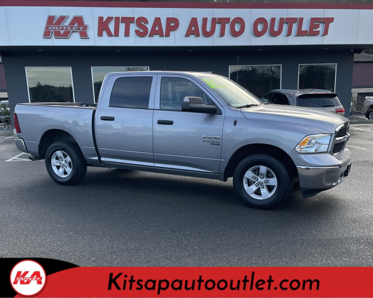 2023 Ram 1500 Classic Crew Cab SLT Pickup 4D 5 1/2 ft