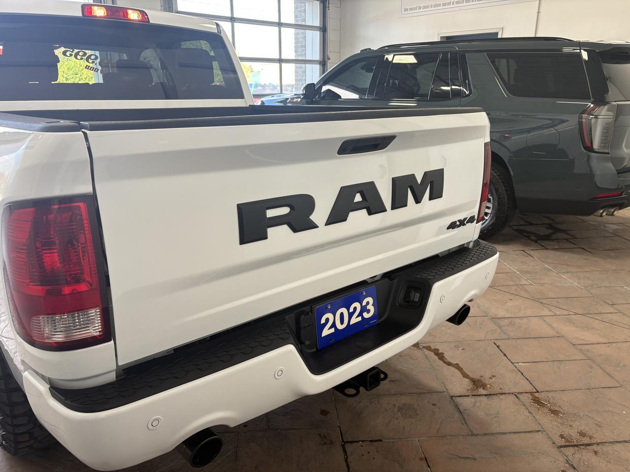 2023 Ram 1500 Classic Express 4WD CREW CAB NIGHT EDITION COLD WEATHER PKG 5'7" BOX Listowel ON
