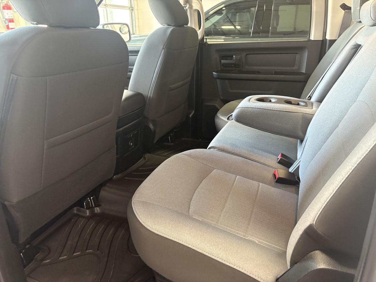 2023 Ram 1500 Classic Express 4WD CREW CAB NIGHT EDITION COLD WEATHER PKG 5'7" BOX Listowel ON