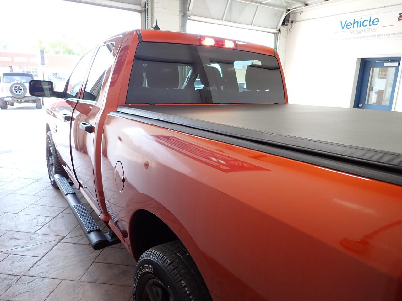 2023 Ram 1500 Classic Express 4X4 QUAD CAB 6'4" BOX Listowel ON