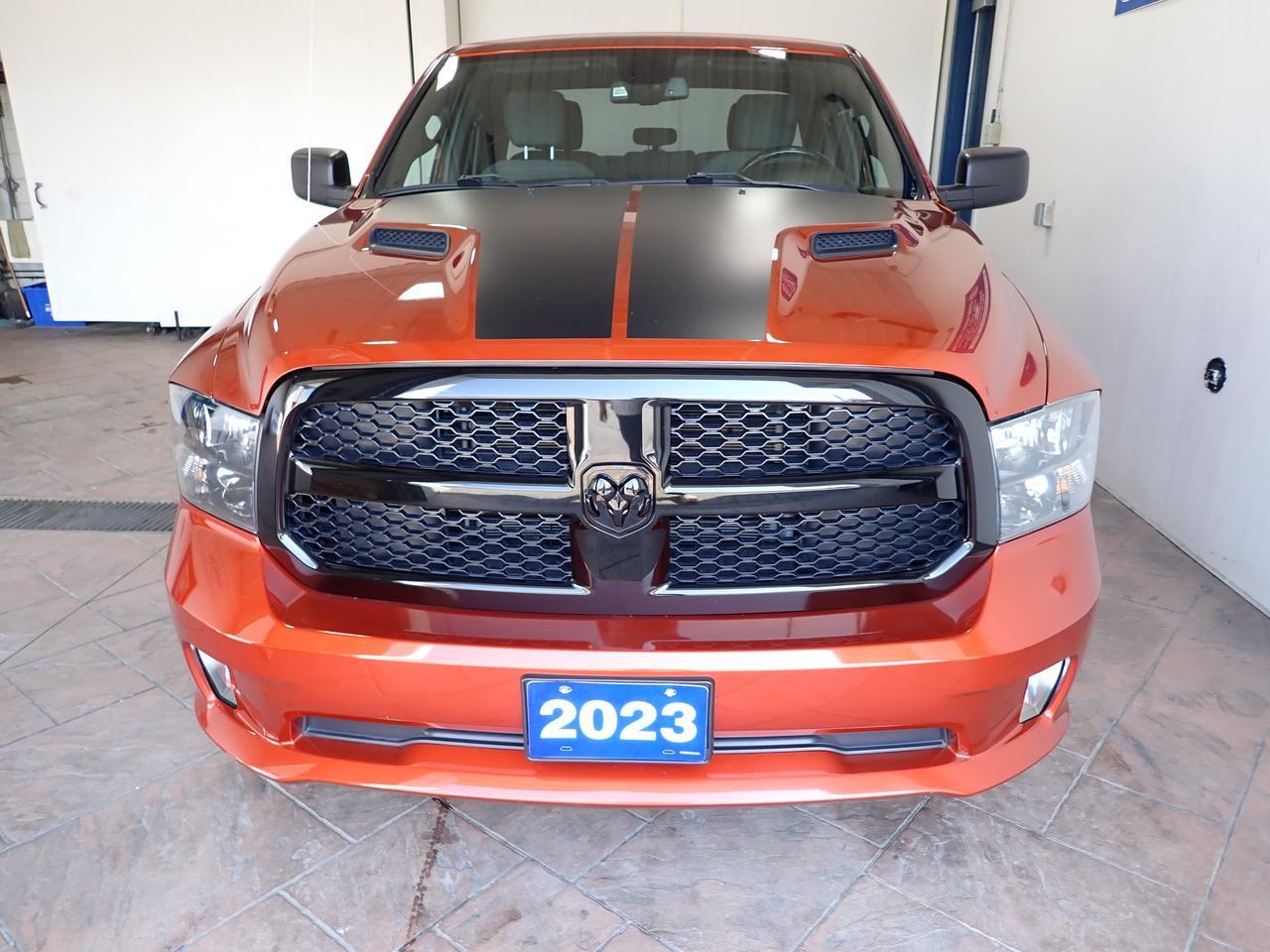 2023 Ram 1500 Classic Express 4X4 QUAD CAB 6'4" BOX Listowel ON