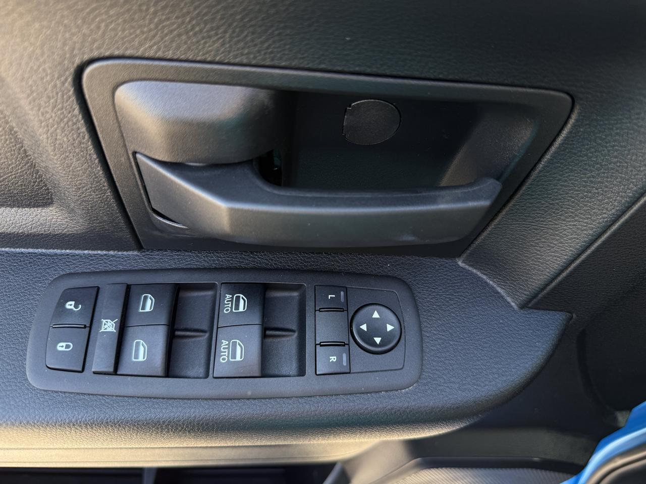 2023 Ram 1500 Classic Express Crew Cab 4x4 | HEMI V8 | Sub Zero Pkg | Heated Seats | Remote Start | Backup Camera Redwater AB