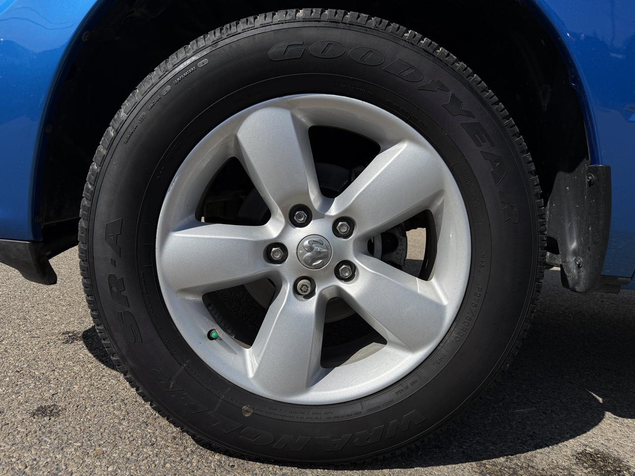2023 Ram 1500 Classic Express Crew Cab 4x4 | HEMI V8 | Sub Zero Pkg | Heated Seats | Remote Start | Backup Camera Redwater AB
