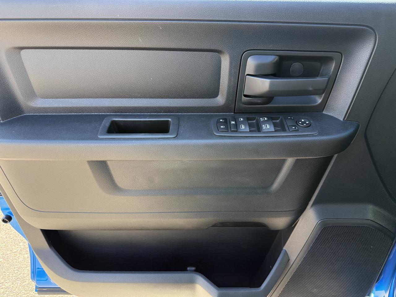2023 Ram 1500 Classic Express Crew Cab 4x4 | HEMI V8 | Sub Zero Pkg | Heated Seats | Remote Start | Backup Camera Redwater AB
