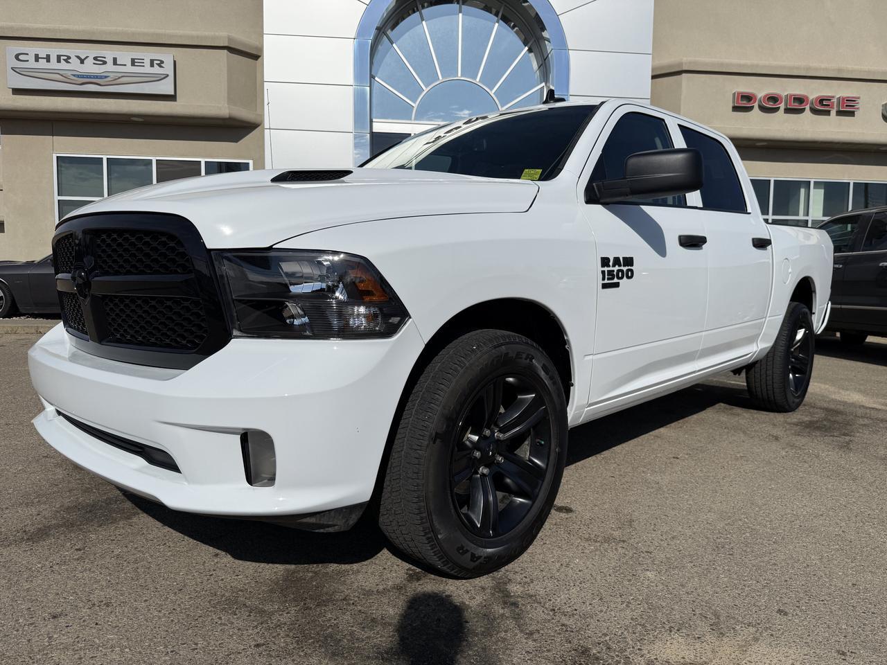 2023 Ram 1500 Classic Express Crew Cab 4x4 | Low KMs | V6 | 20IN Wheels | Sub Zero Pkg | Heated Front Seats | Sport Hood Redwater AB