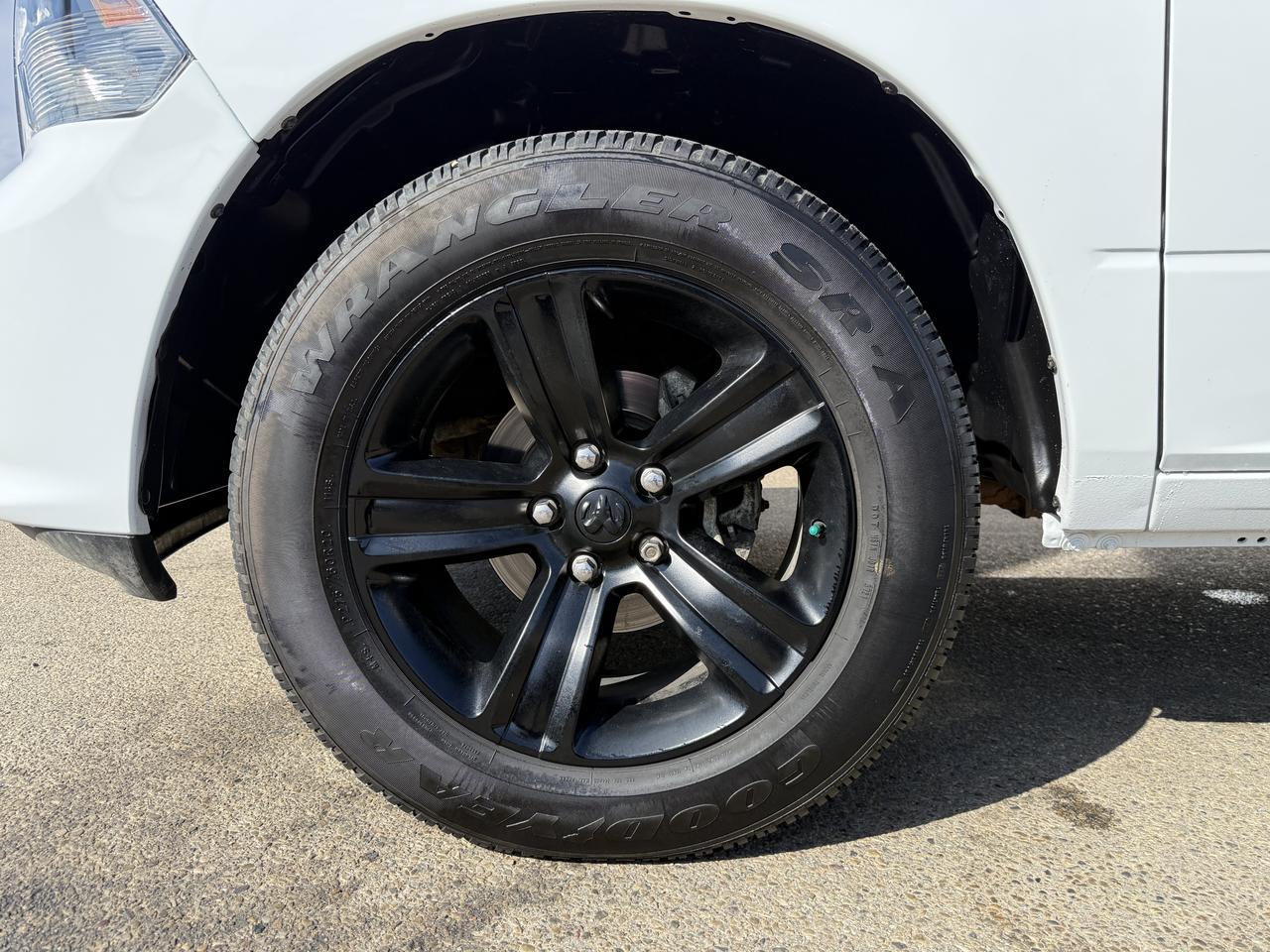 2023 Ram 1500 Classic Express Crew Cab 4x4 | Low KMs | V6 | 20IN Wheels | Sub Zero Pkg | Heated Front Seats | Sport Hood Redwater AB