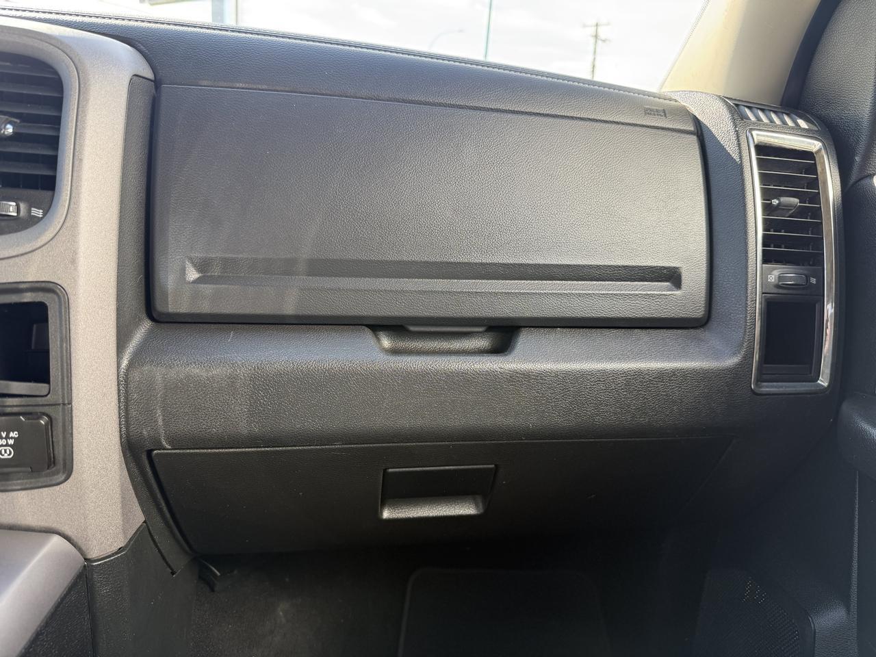 2023 Ram 1500 Classic Express Crew Cab 4x4 | Low KMs | V6 | 20IN Wheels | Sub Zero Pkg | Heated Front Seats | Sport Hood Redwater AB