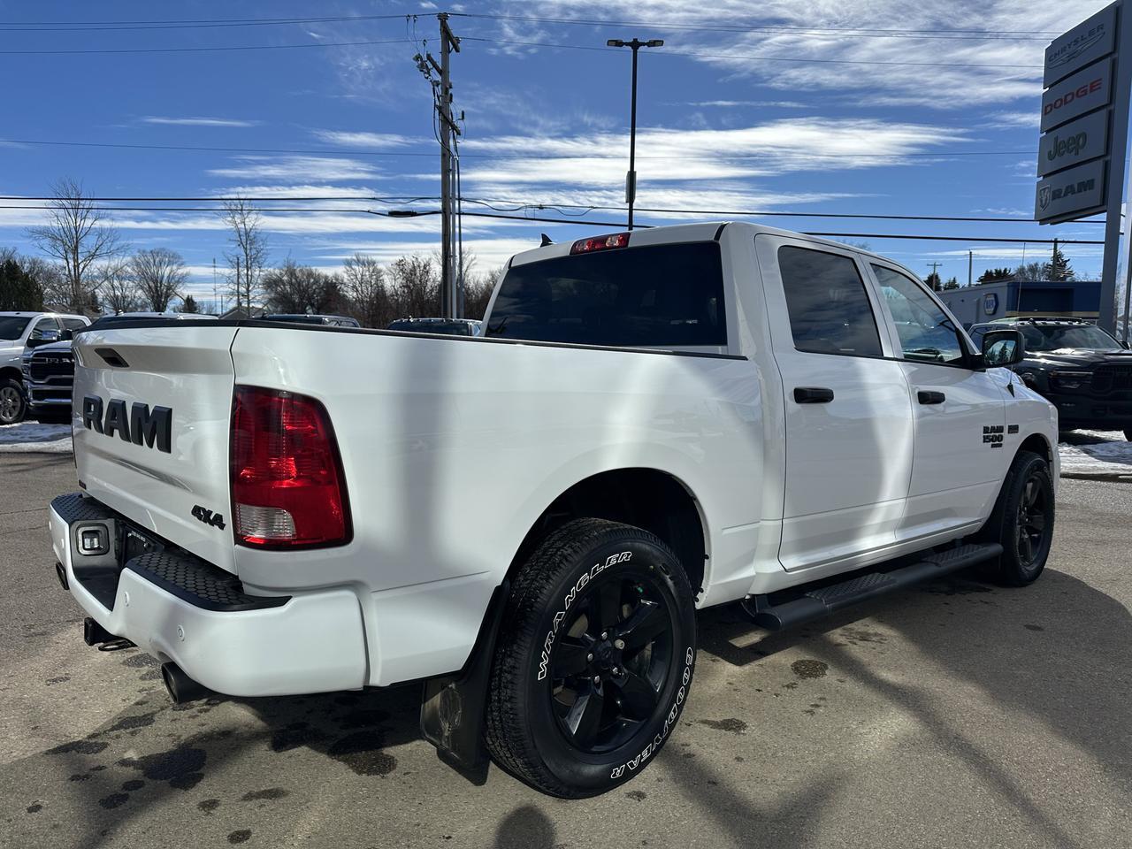 2023 Ram 1500 Classic Express Crew Cab 4x4 | Low KMs | V8 HEMI | Remote Start | Heated Seats | Backup Camera Redwater AB