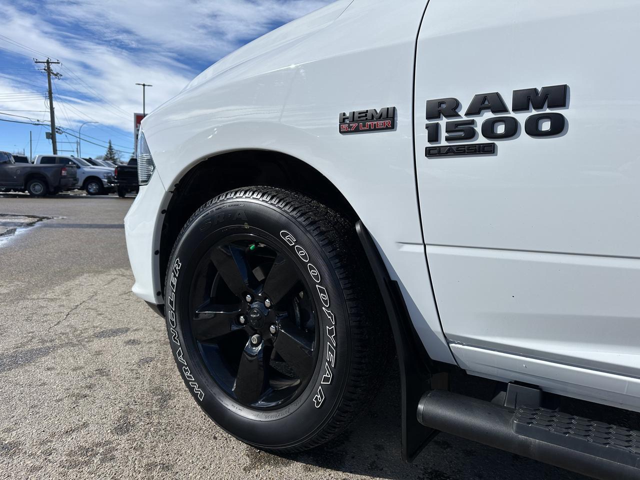 2023 Ram 1500 Classic Express Crew Cab 4x4 | Low KMs | V8 HEMI | Remote Start | Heated Seats | Backup Camera Redwater AB