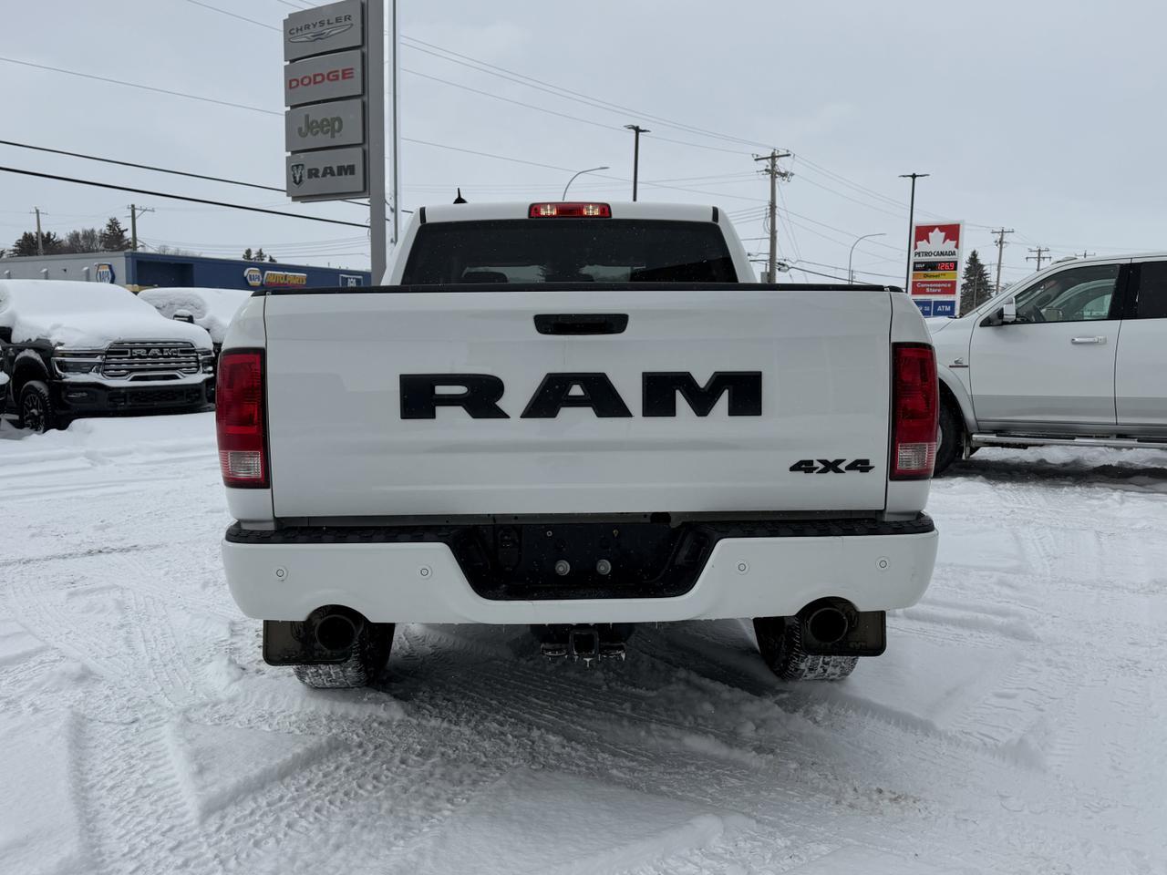 2023 Ram 1500 Classic Express Crew Cab 4x4 | Low KMs | V8 HEMI | Remote Start | Heated Seats | Backup Camera Redwater AB