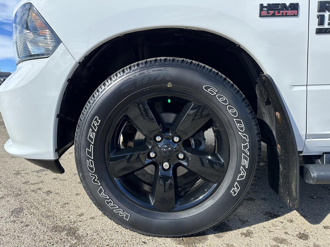 2023 Ram 1500 Classic Express Crew Cab 4x4 | Low KMs | V8 HEMI | Remote Start | Heated Seats | Backup Camera Redwater AB