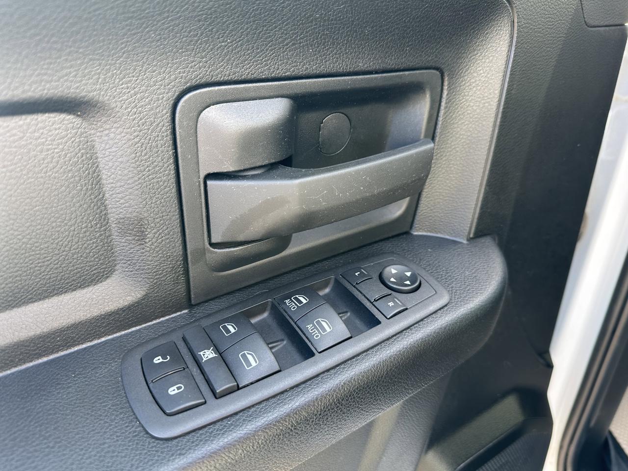 2023 Ram 1500 Classic Express Crew Cab 4x4 | Low KMs | V8 HEMI | Remote Start | Heated Seats | Backup Camera Redwater AB