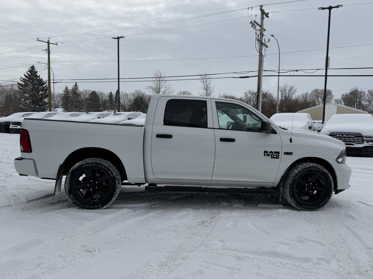 2023 Ram 1500 Classic Express Crew Cab 4x4 | Low KMs | V8 HEMI | Remote Start | Heated Seats | Backup Camera Redwater AB