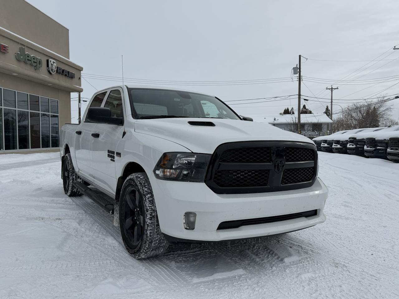 2023 Ram 1500 Classic Express Crew Cab 4x4 | Low KMs | V8 HEMI | Remote Start | Heated Seats | Backup Camera Redwater AB