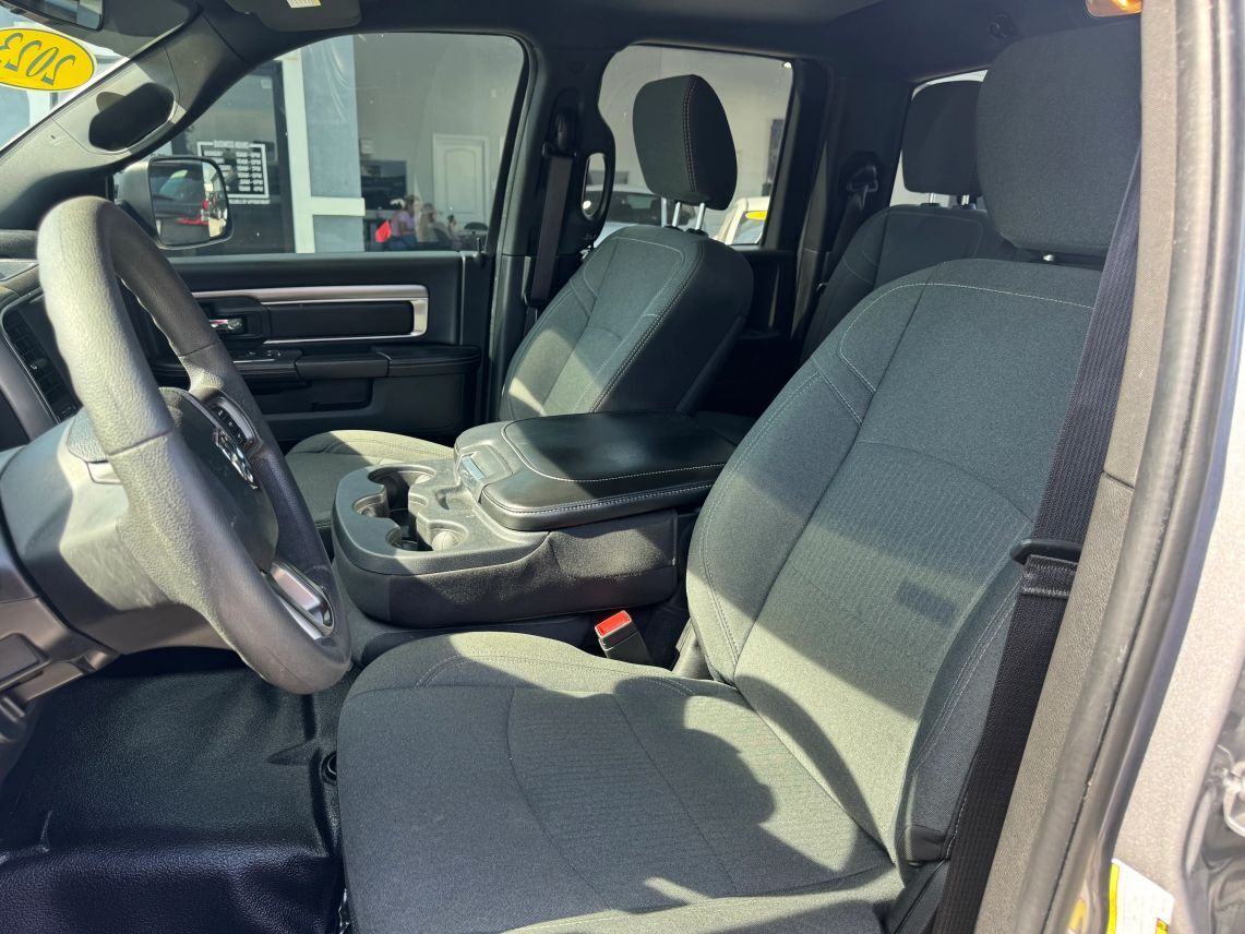 2023 Ram 1500 Classic Quad Cab Warlock Pickup 4D 6 1/3 ft Miami Gardens FL