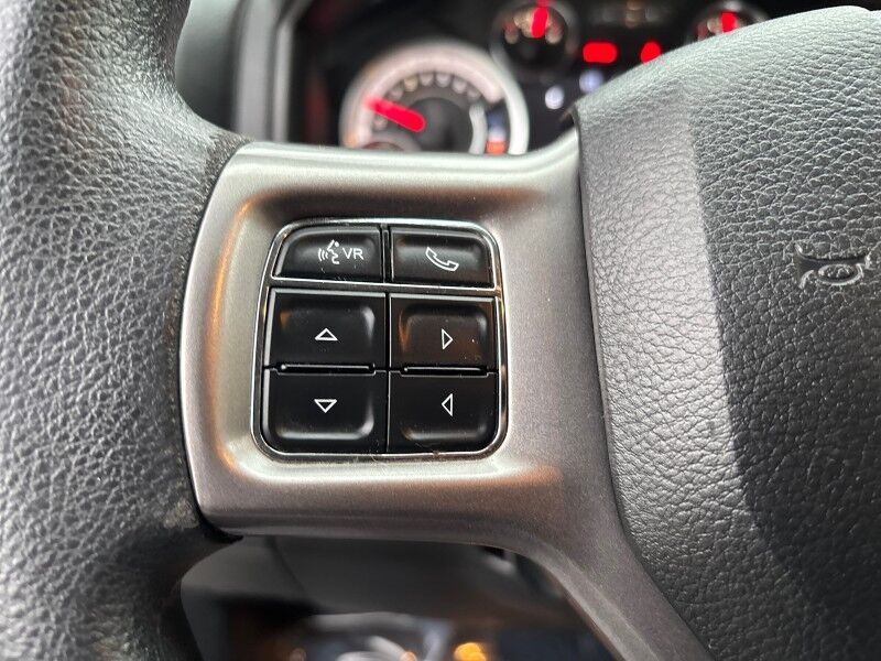 2023 Ram 1500 Classic SLT CREW CAB 4X4 Seffner FL