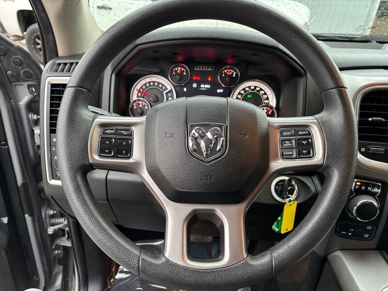 2023 Ram 1500 Classic SLT CREW CAB 4X4 Seffner FL