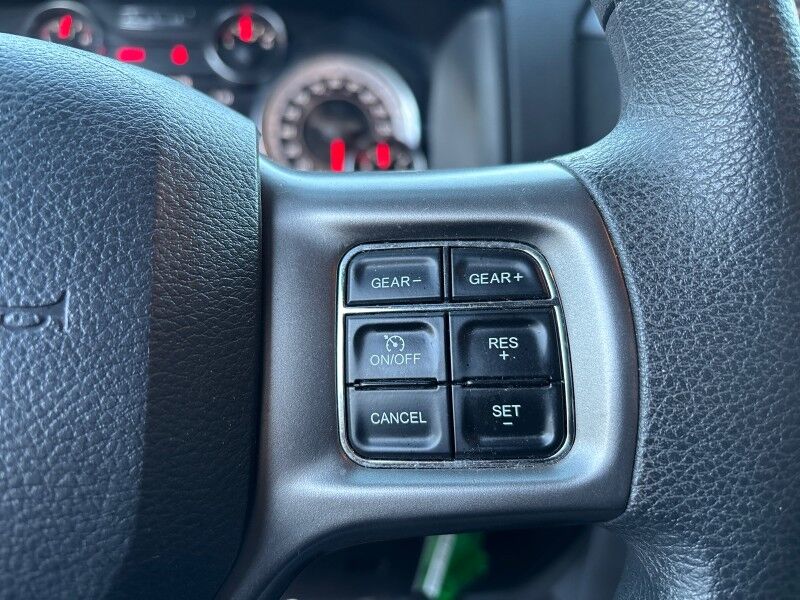 2023 Ram 1500 Classic SLT CREW CAB 4X4 Seffner FL
