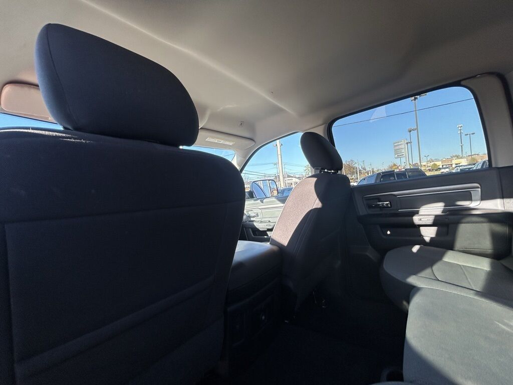 2023 Ram 1500 Classic SLT Crestwood KY