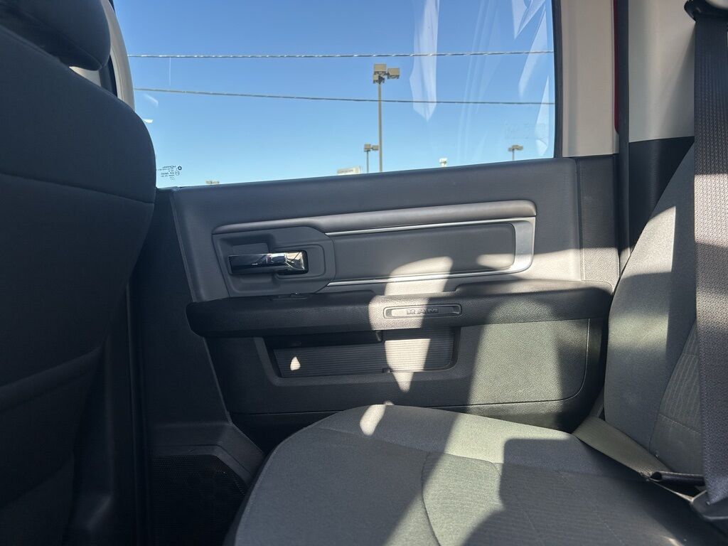 2023 Ram 1500 Classic SLT Crestwood KY