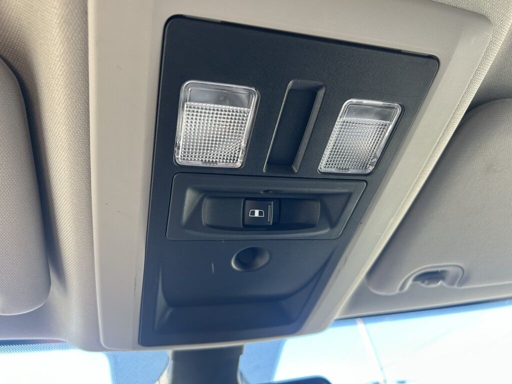 2023 Ram 1500 Classic SLT Crestwood KY